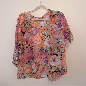 Beautiful floral kimono!